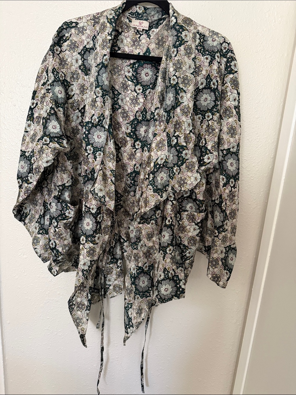 100% silk Women's Printed Lightweight Open-Front Kimono Jacket - Green Floral
